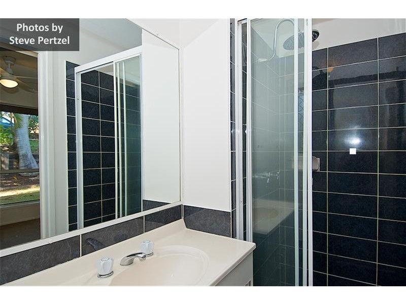 9 Langer Pl, Arundel QLD 4214