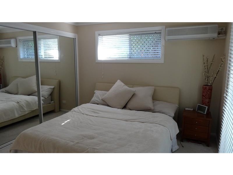 1 Bolt Ct, Parkwood QLD 4214