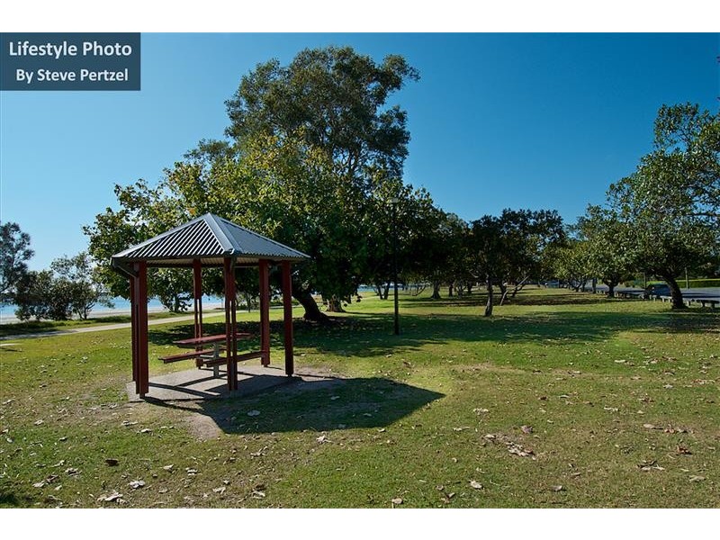 41 Milton Ave, Paradise Point QLD 4216