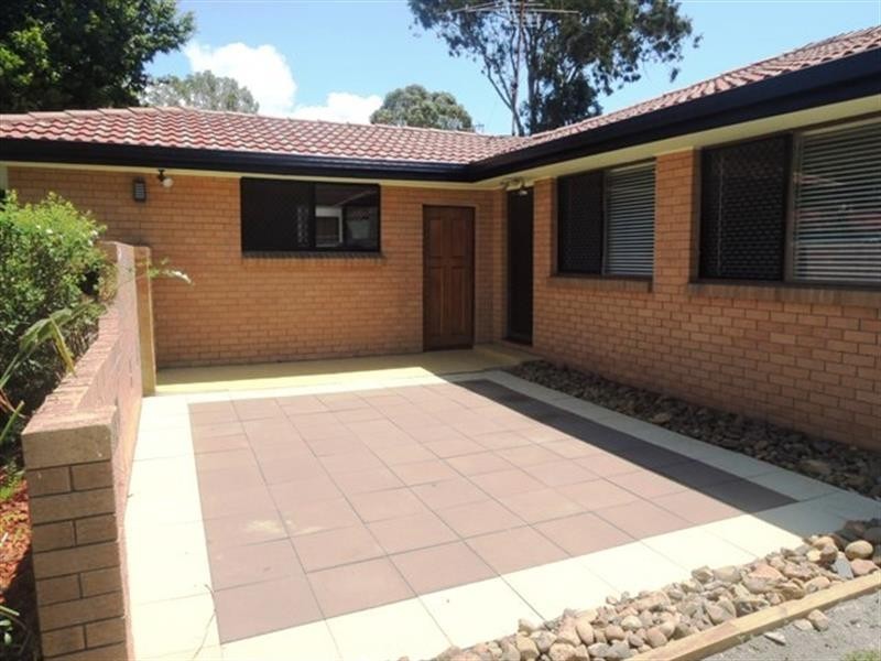 33 Bruce Ave, Paradise Point QLD 4216