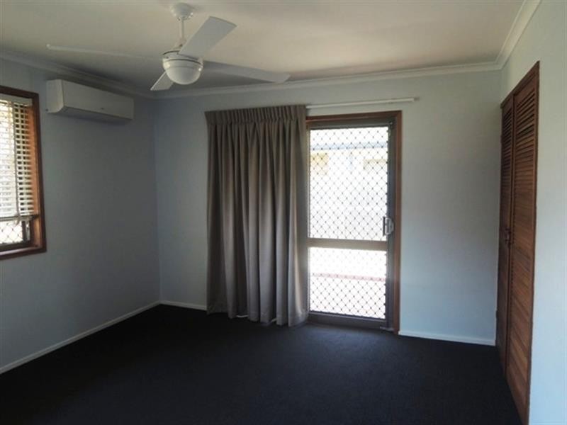 33 Bruce Ave, Paradise Point QLD 4216