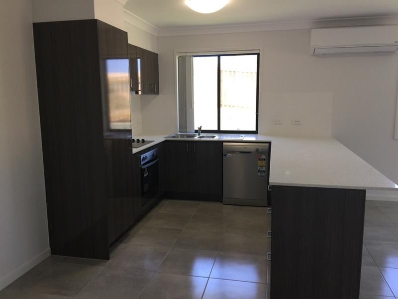 2 Sunstone Ave, Pimpama QLD 4209