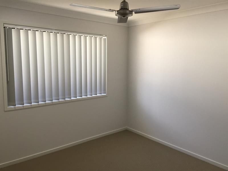 2 Sunstone Ave, Pimpama QLD 4209