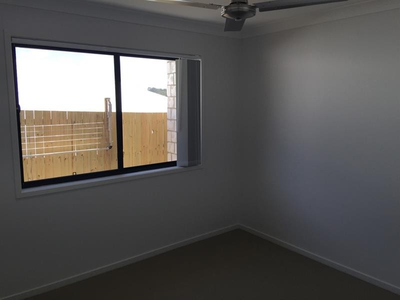 2 Sunstone Ave, Pimpama QLD 4209