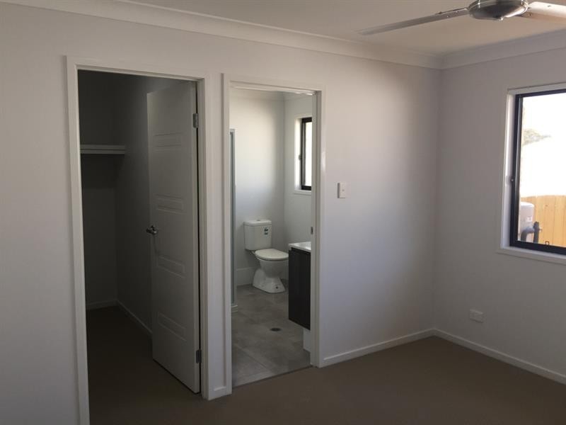 2 Sunstone Ave, Pimpama QLD 4209