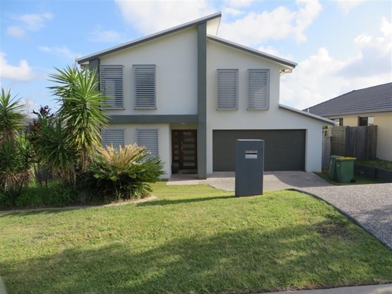 7 Lisa Cres, Coomera QLD 4209