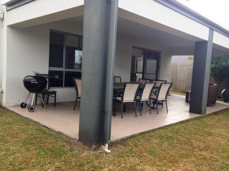 7 Lisa Cres, Coomera QLD 4209