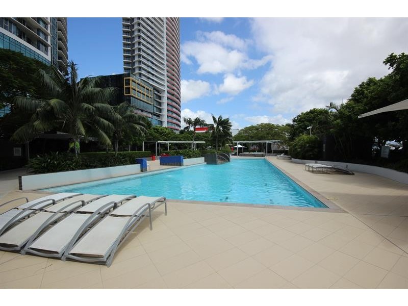 1189/56 Scarborough St, Southport QLD 4215