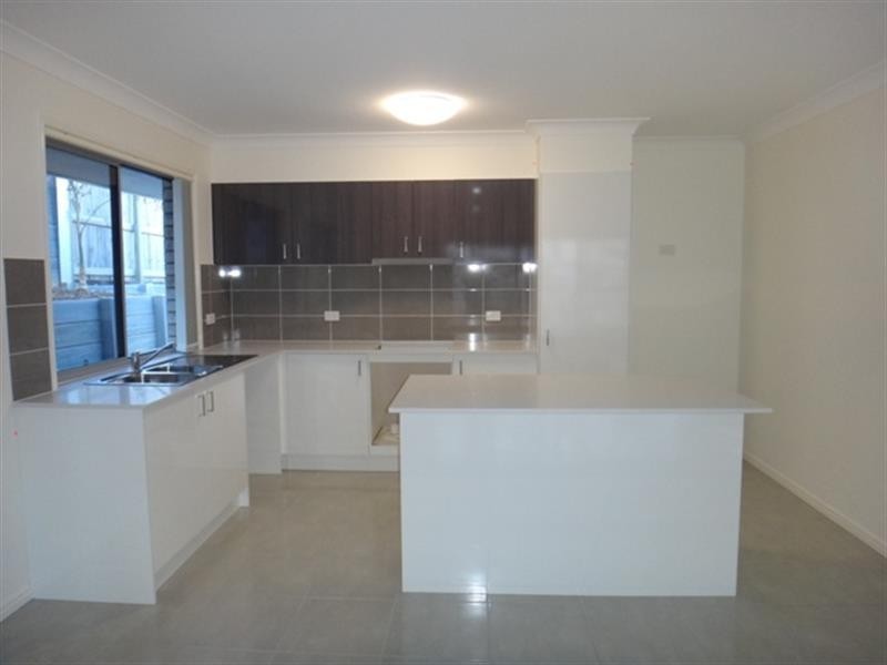 . Hasemann Cres, Upper Coomera QLD 4209