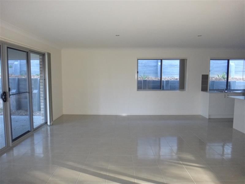 . Hasemann Cres, Upper Coomera QLD 4209