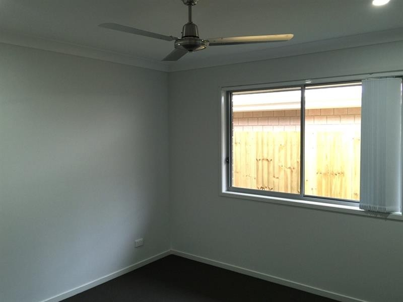 37 Dixon Dr, Pimpama QLD 4209