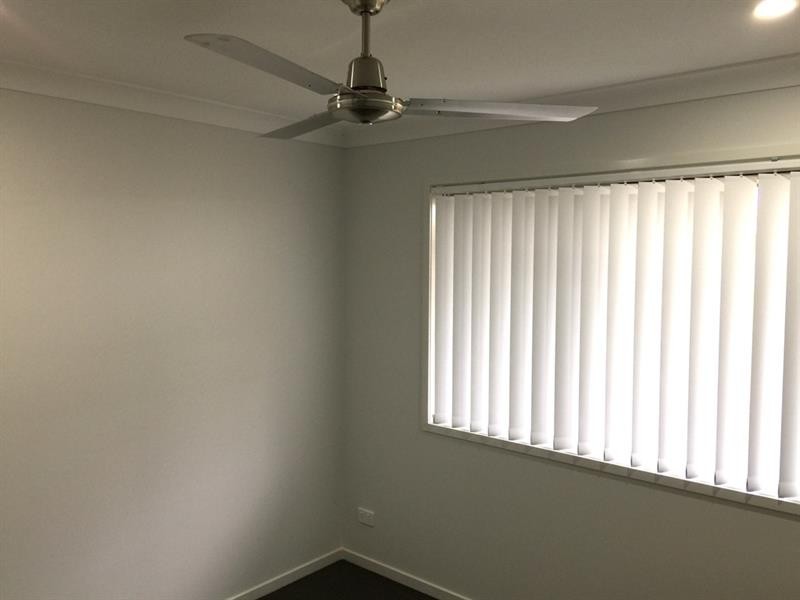 37 Dixon Dr, Pimpama QLD 4209