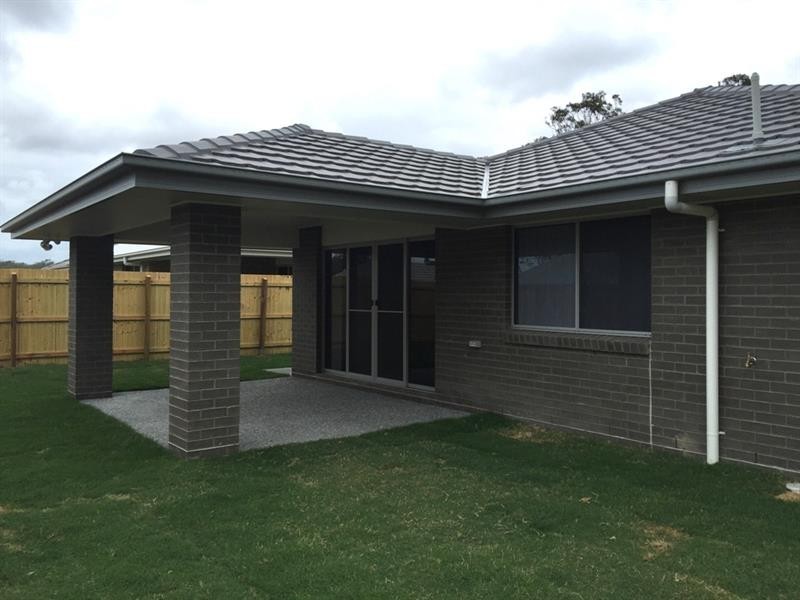 37 Dixon Dr, Pimpama QLD 4209