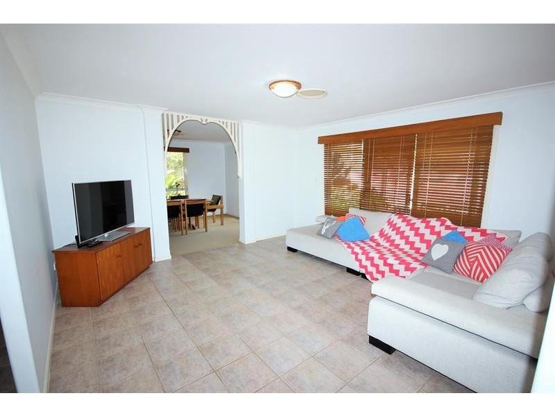 2 Tee Trees  Bvd, Arundel QLD 4214