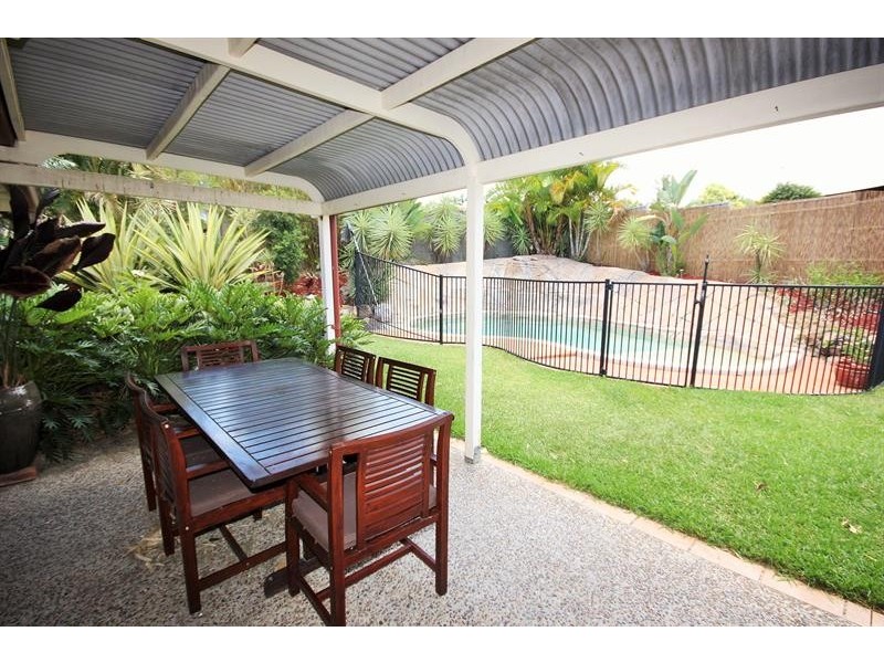 2 Tee Trees  Bvd, Arundel QLD 4214
