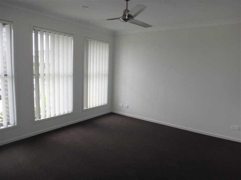 5 Moonlight Lane, Coomera QLD 4209