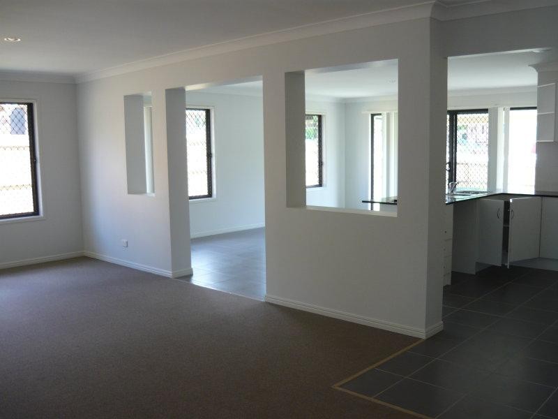6 Sarah Place Pl, Redbank Plains QLD 4301