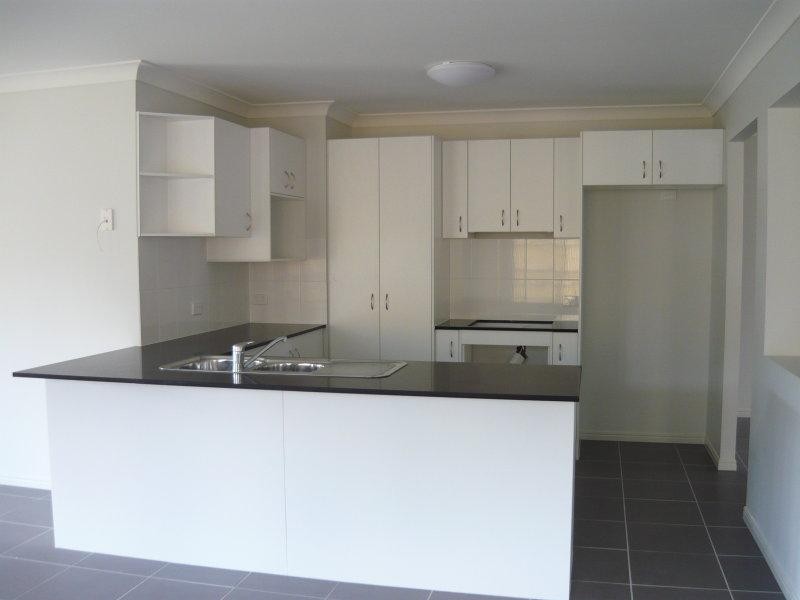 6 Sarah Place Pl, Redbank Plains QLD 4301