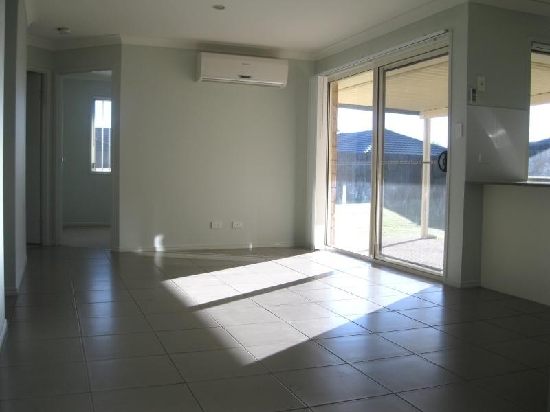 67 Dornoch  Cres, Raceview QLD 4305