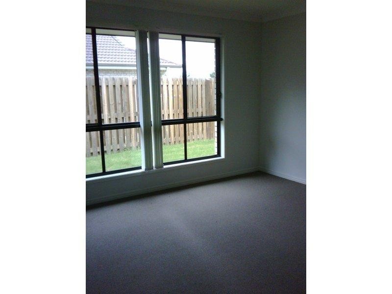 25 Aramac  St, Brassall QLD 4305