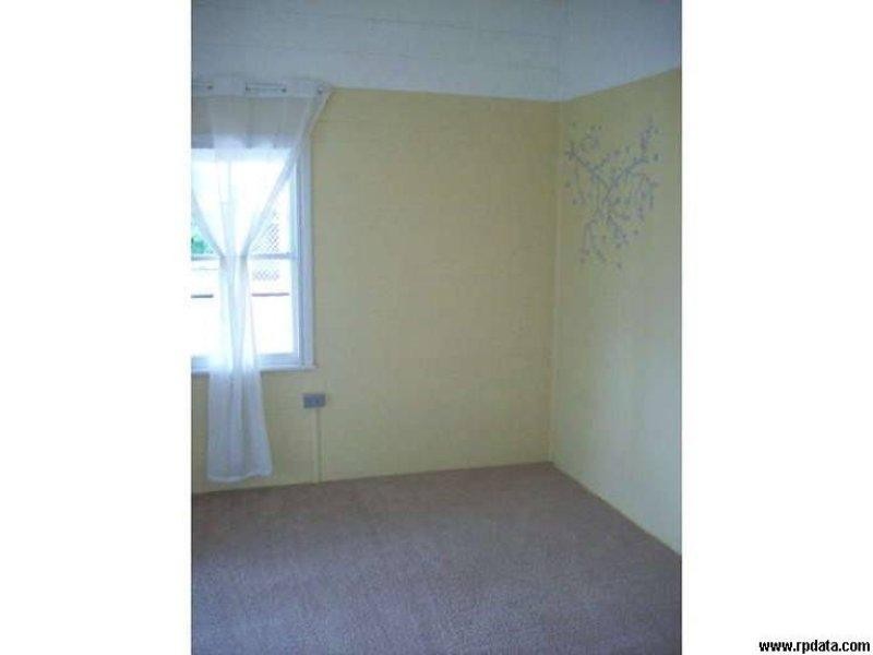24 Pine  St, North Ipswich QLD 4305