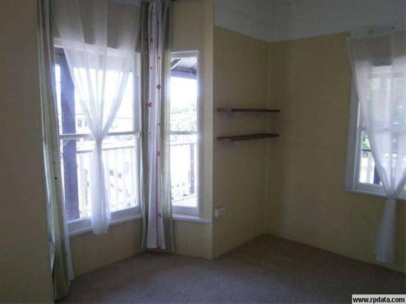 24 Pine  St, North Ipswich QLD 4305