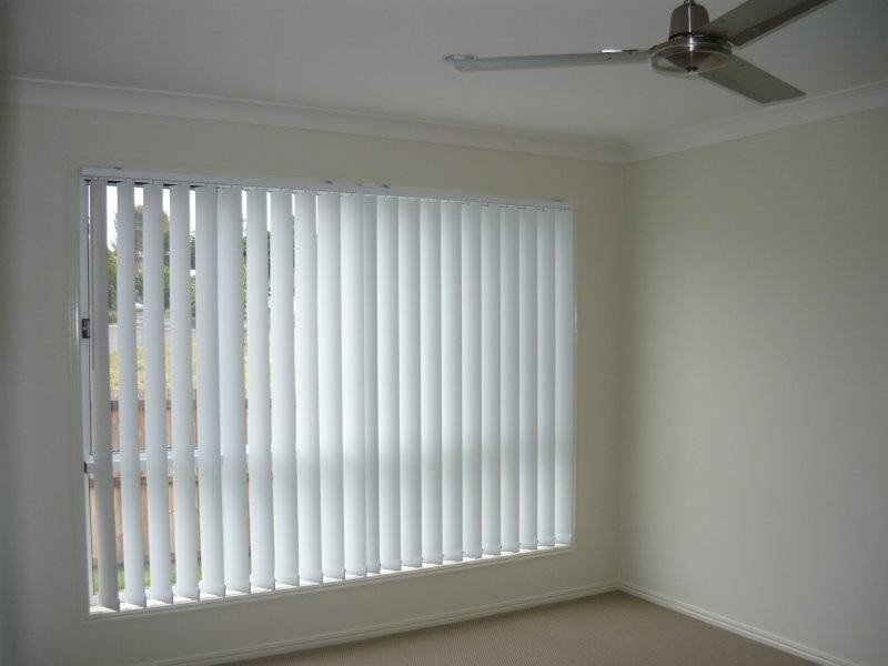 8 Sarah Pl, Redbank Plains QLD 4301
