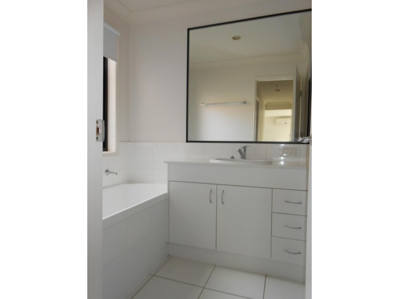 74 Westminster  Cres, Raceview QLD 4305