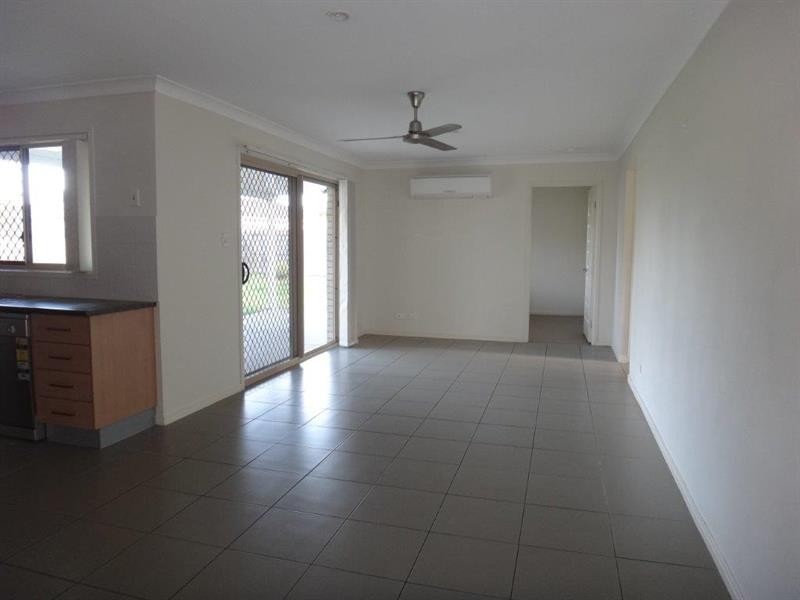 113 Edward St, Flinders View QLD 4305