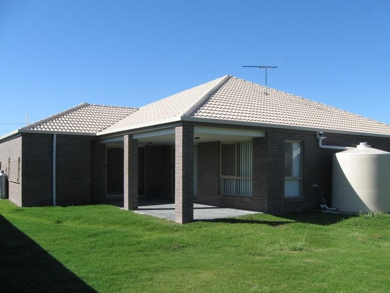2 Nixon Dr, North Booval QLD 4304