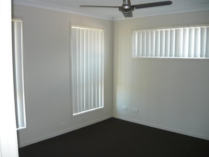 2 Nixon Dr, North Booval QLD 4304