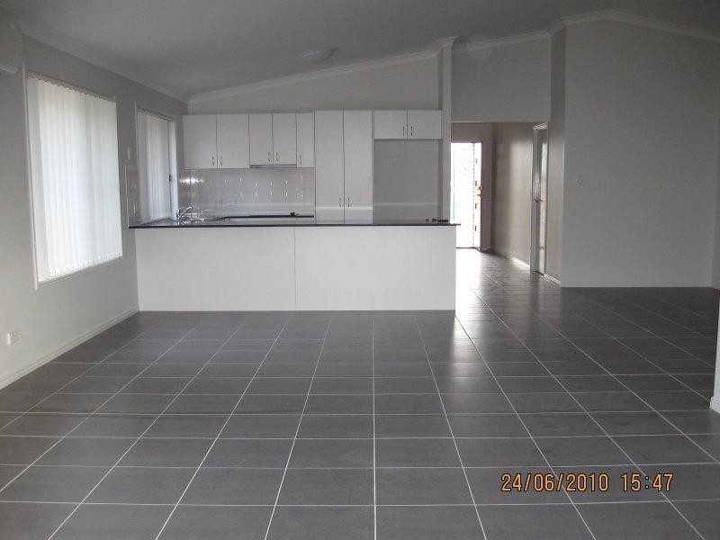 14 Staaten St, Brassall QLD 4305