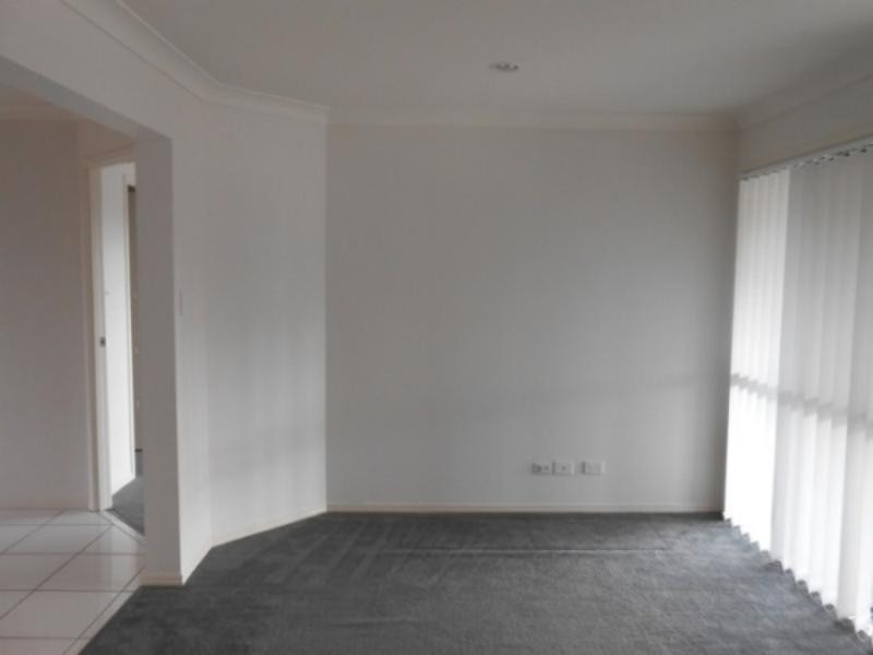 5 Neumann  Pl, Leichhardt QLD 4305