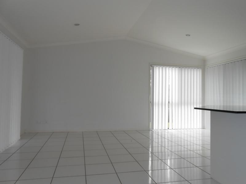 5 Neumann  Pl, Leichhardt QLD 4305