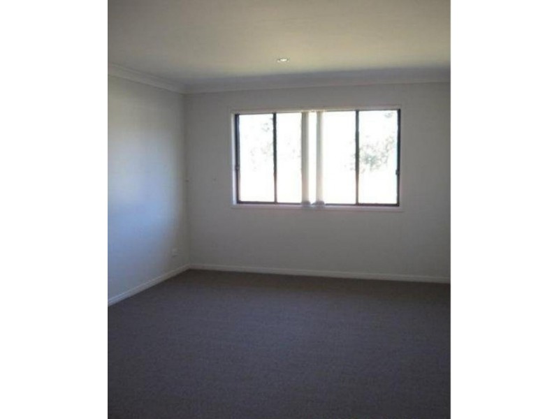 1 Alexandra  St, Brassall QLD 4305