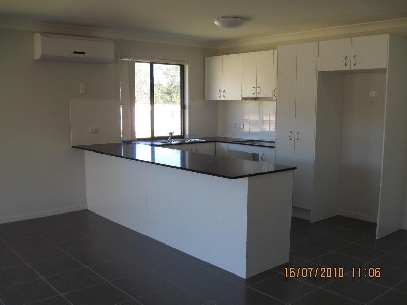 1 Alexandra  St, Brassall QLD 4305