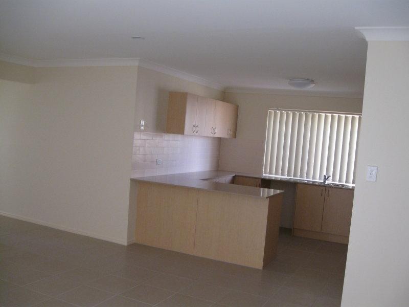 7 Delbridge St, Redbank Plains QLD 4301