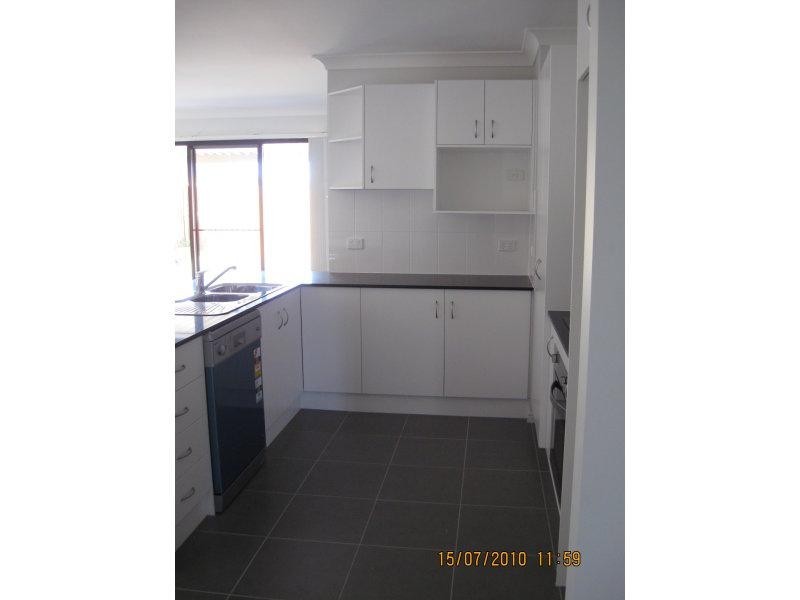 17 Staaten St, Brassall QLD 4305