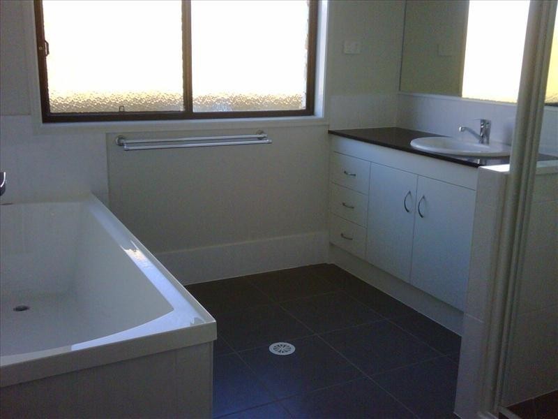 17 Staaten St, Brassall QLD 4305