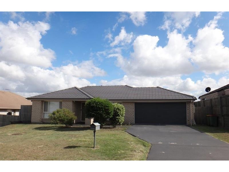 18 Dornoch Cres, Raceview QLD 4305