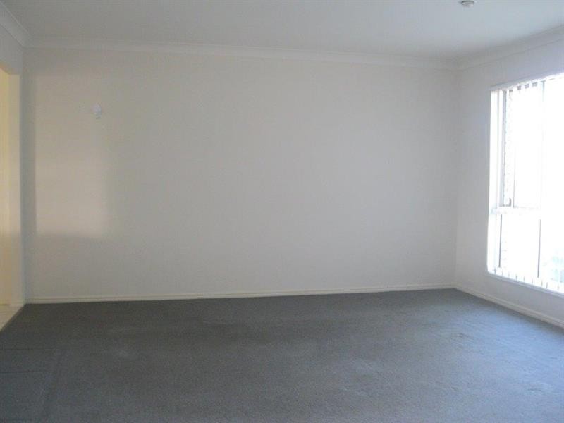 18 Dornoch Cres, Raceview QLD 4305