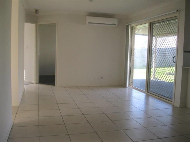 18 Dornoch Cres, Raceview QLD 4305