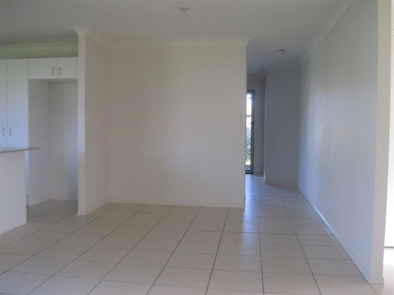 18 Dornoch Cres, Raceview QLD 4305