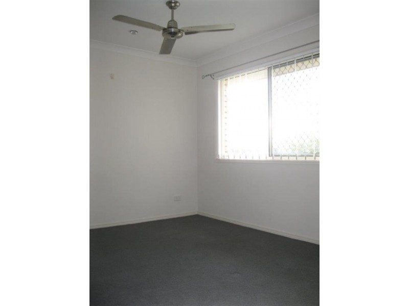 18 Dornoch Cres, Raceview QLD 4305