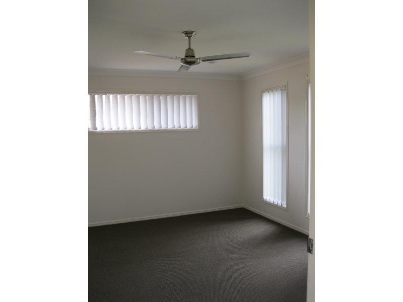 12 Atlantic  Dr, Brassall QLD 4305