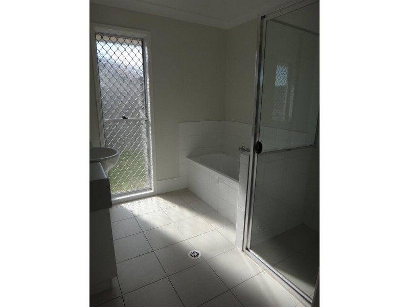 34 Maller  Cres, Redbank Plains QLD 4301