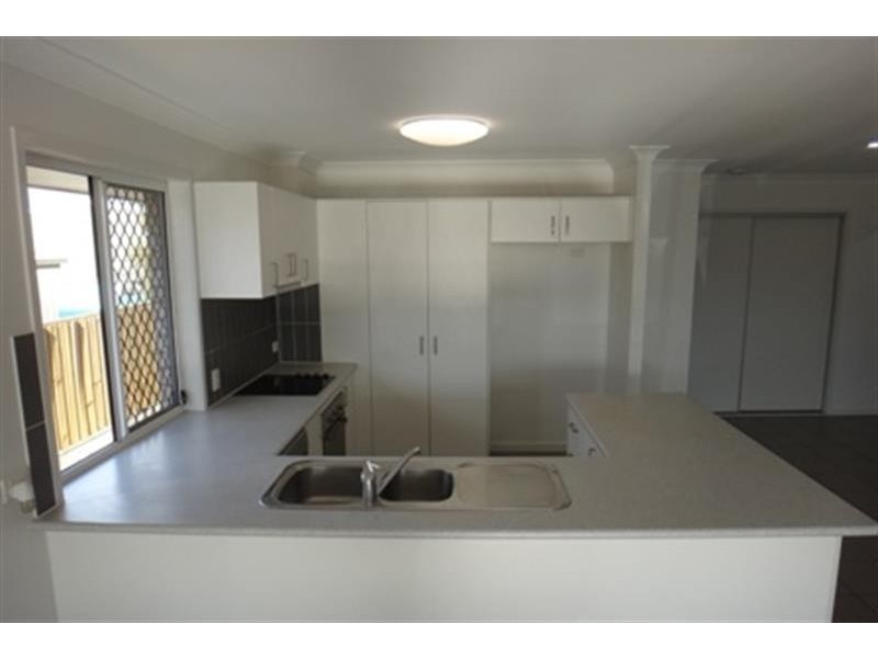 9 Scottsdale St, Raceview QLD 4305