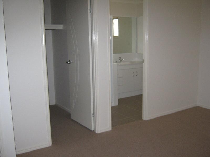 19 Staaten  St, Brassall QLD 4305