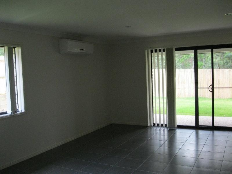 4 Atlantic Dr, Brassall QLD 4305