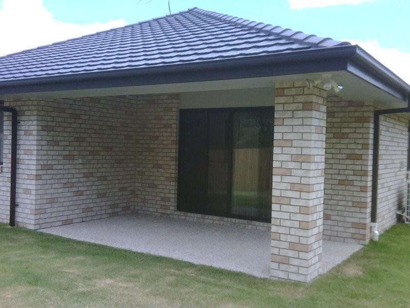 4 Atlantic Dr, Brassall QLD 4305